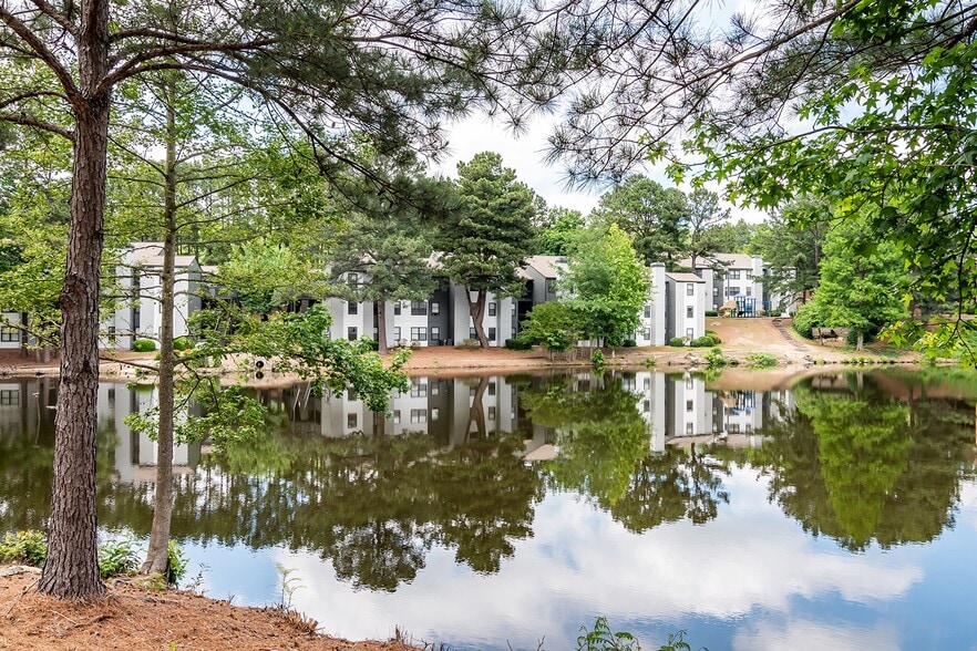 Summit Station at Duluth 3925 Satellite Blvd Duluth GA 30096