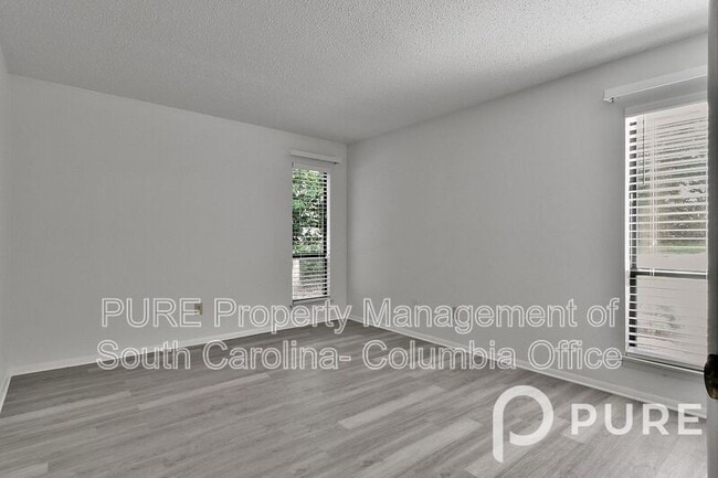 Building Photo - 207 Weddell St