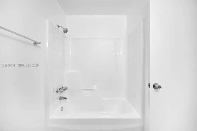 Building Photo - 304 SW 77th Ave