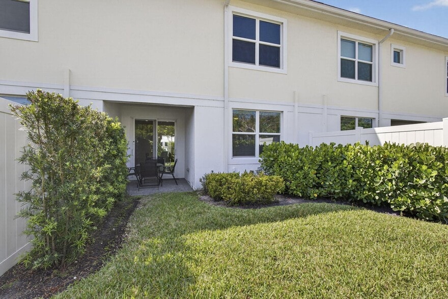 Building Photo - 634 Parsons Way