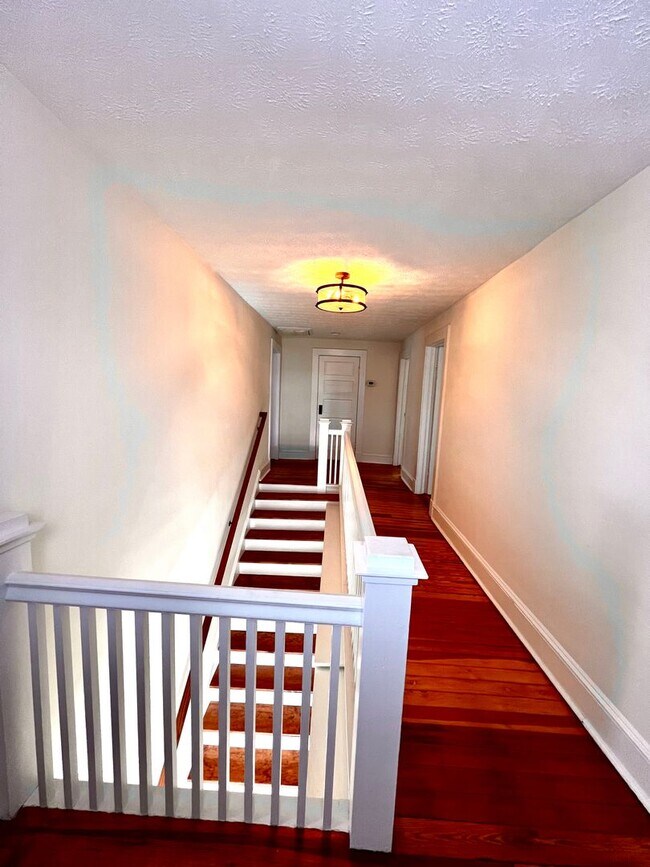 Building Photo - 21 S Church St