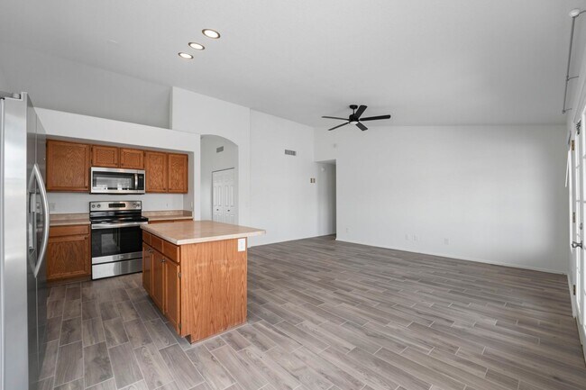 Building Photo - 7842 W Boca Raton Rd