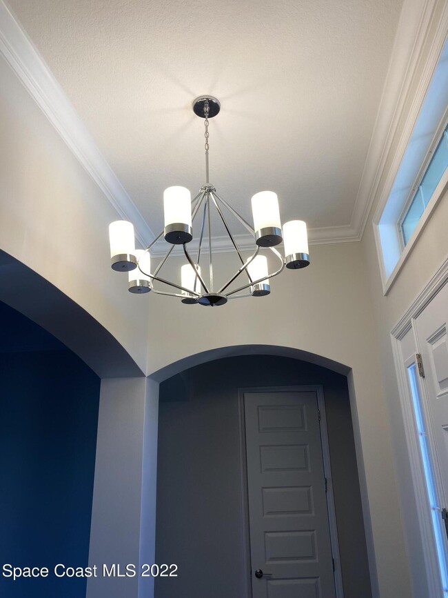 Building Photo - 8321 Paragrass Ave