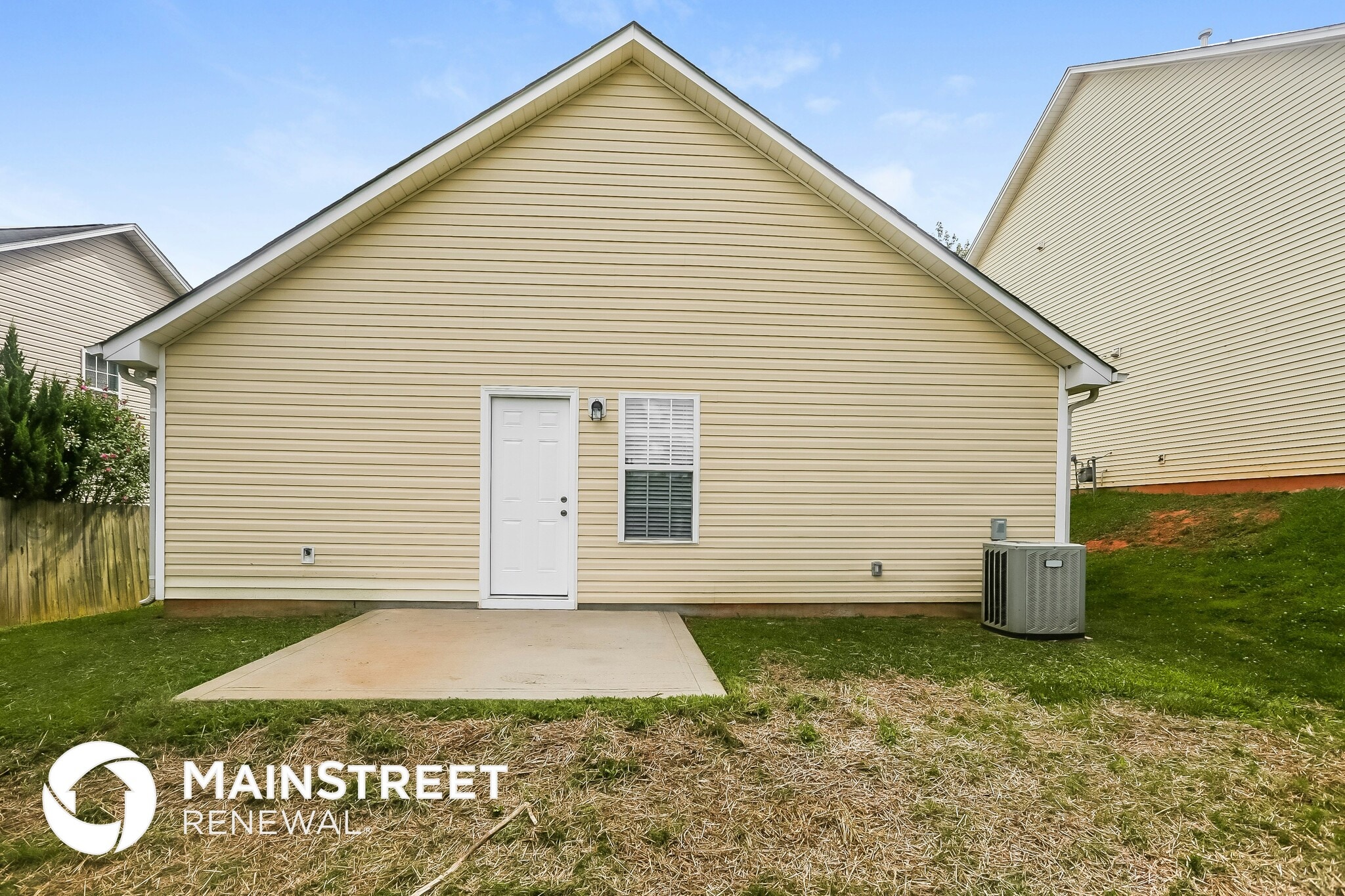 Building Photo - 9442 Dewey Dr