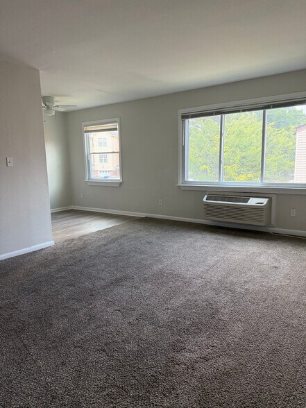 Building Photo - 2412 Azalea Garden Rd