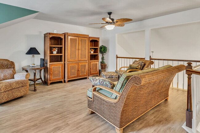 Building Photo - 224 Glenstone Cir