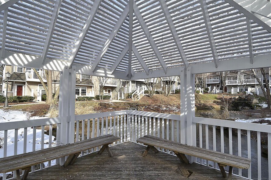 Building Photo - 10703 Hampton Mill Ter