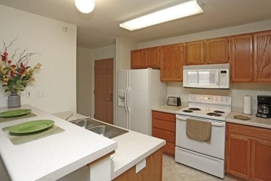 Crown Apartments 28502852 59th St NW Rochester MN 55901 Apartment