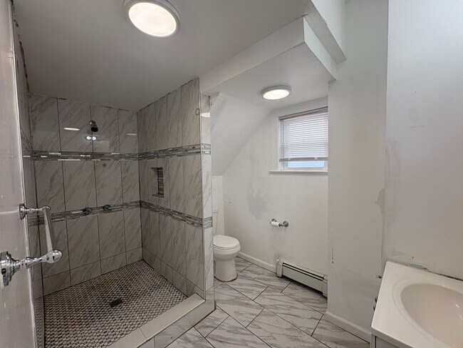 Building Photo - 677 Gerard Ave