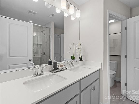 Building Photo - 4131 Walking Ridge Rd