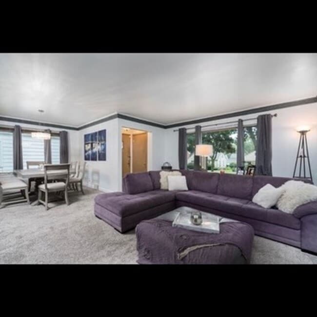 Building Photo - Beautiful 3-bedroom single family home jus...