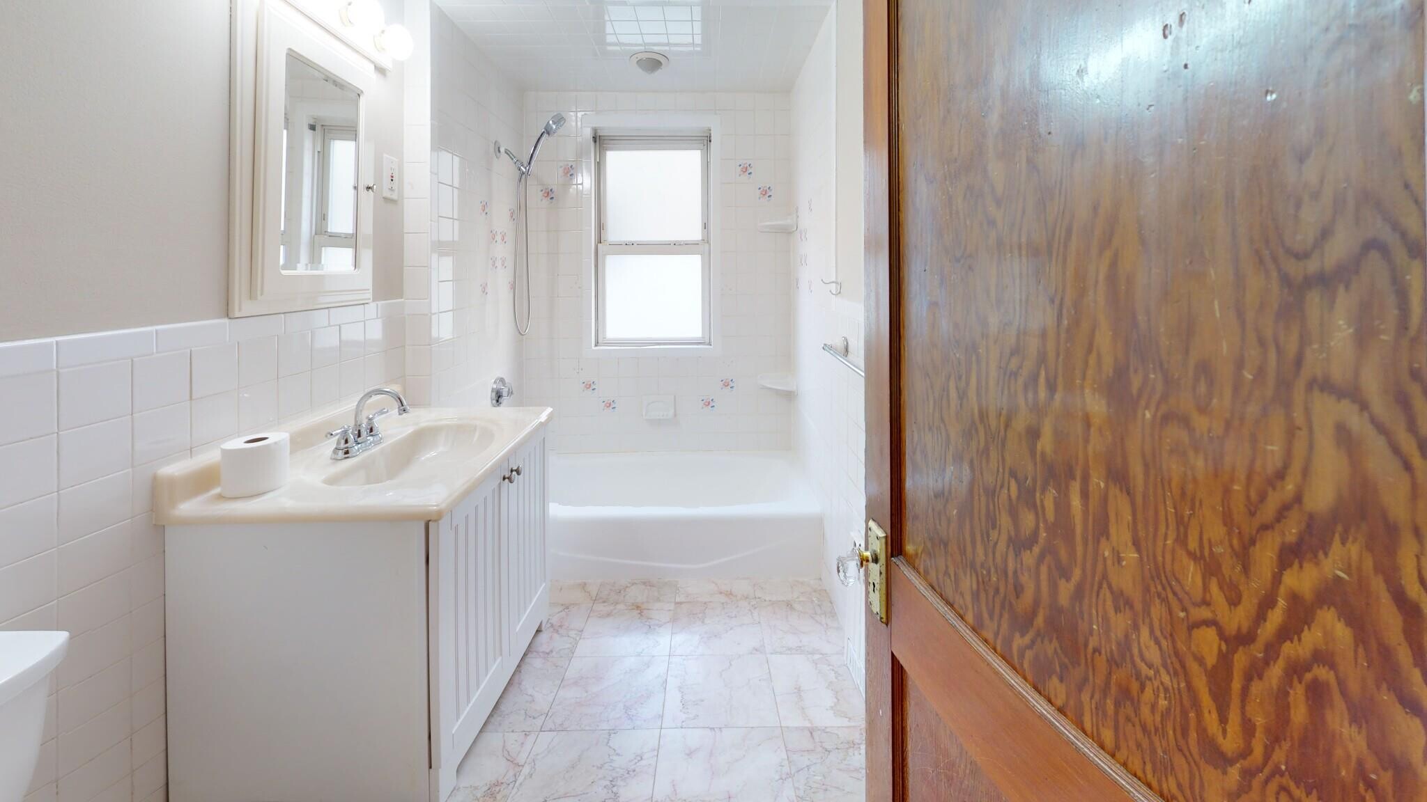 Building Photo - 72 Harlow St