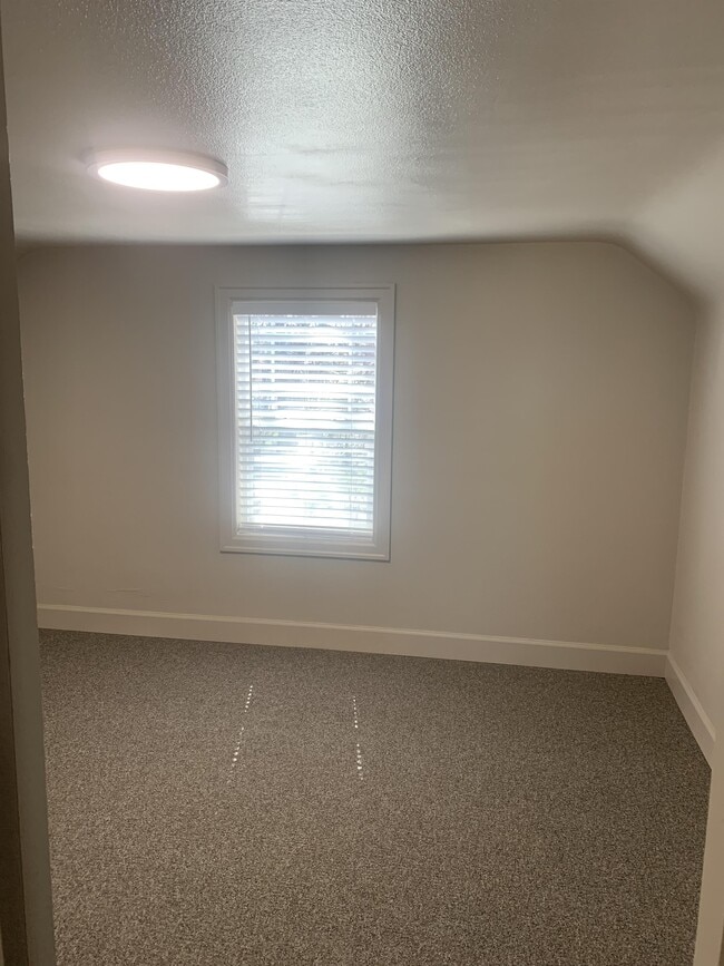 Building Photo - 306 NW 7th St