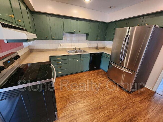 Building Photo - 308 Hickory Hill Dr