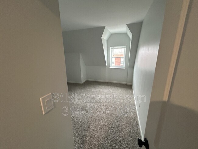 Building Photo - 3501 Pestalozzi St