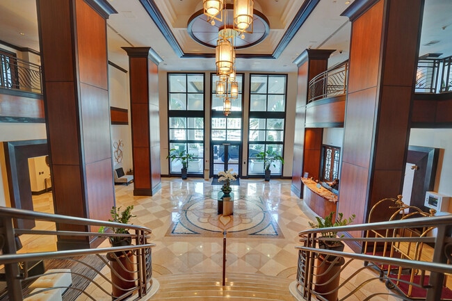 Building Photo - 610 W Las Olas Blvd