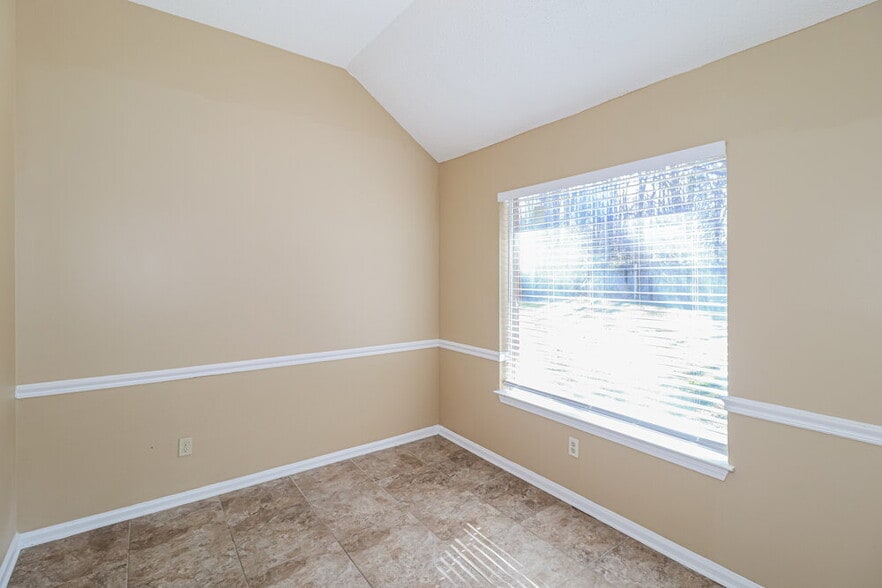 Building Photo - 7101 Market Square Dr