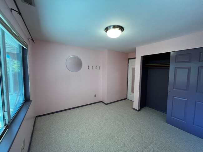 Building Photo - 4 Bedroom, 3 Car Garage Home in CK School ...