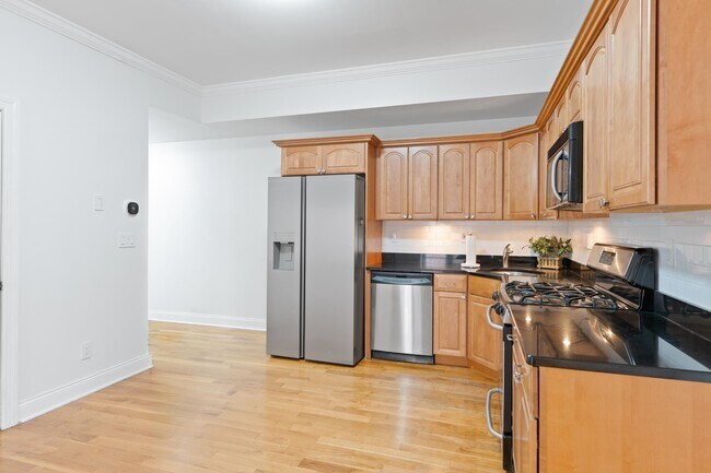 Building Photo - 85 Broadway