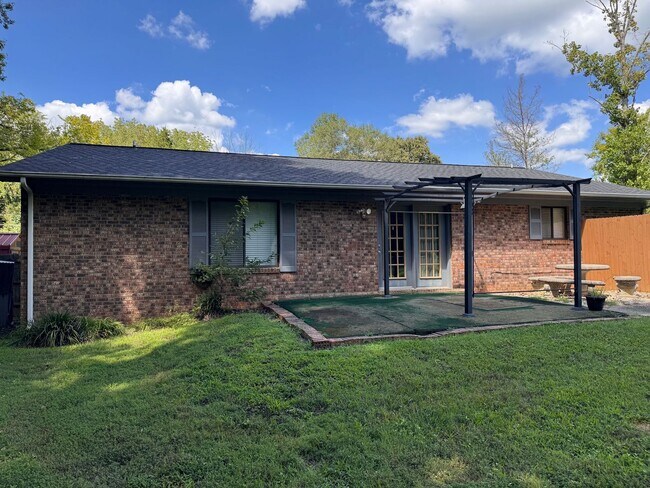 Building Photo - 3993-3997 VALLEY DR
