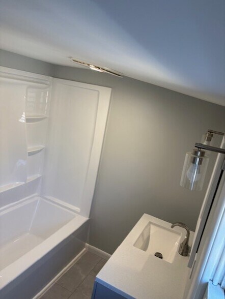 Building Photo - 50 Old West High St