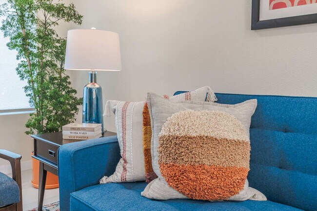 Building Photo - 10921 Polaris Dr