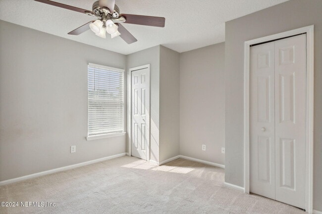 Building Photo - 574 Southbranch Dr