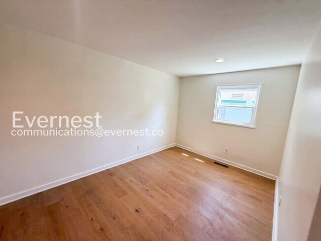 Building Photo - 4729 Avenue N