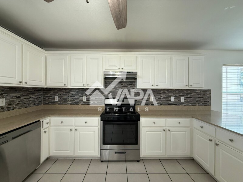 Building Photo - 5626 Red Canyon