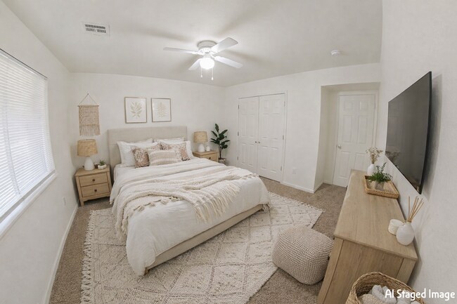 Building Photo - Backyard Deck + Attached Garage + Pet Friendly + Washer and Dryer Included! Available January Now!