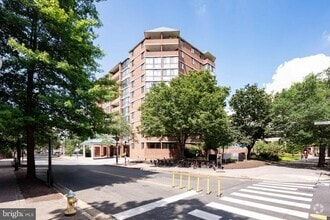 Building Photo - 1001 N Randolph St