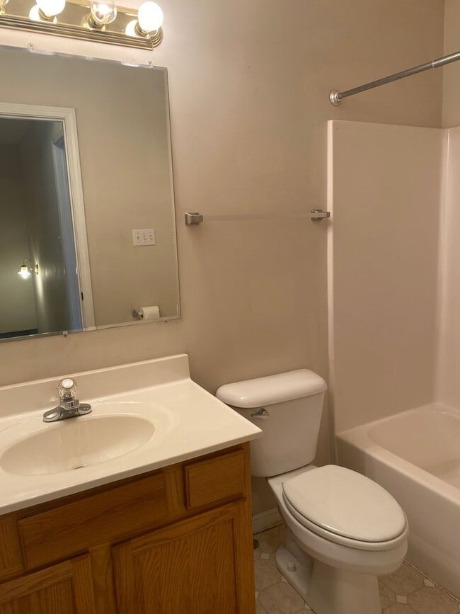 Building Photo - 3438 Topside Rd