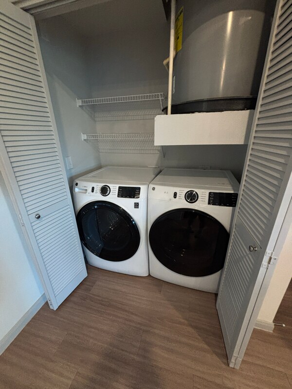 Building Photo - 950 FM2001