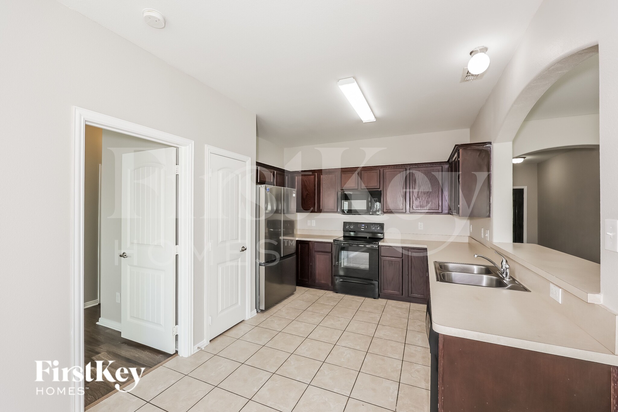 Building Photo - 6728 Ohana Pl