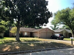 Building Photo - 11318 Beauvoir Dr
