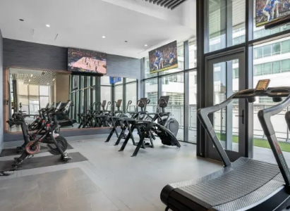 Building Photo - 345 N Union Ave