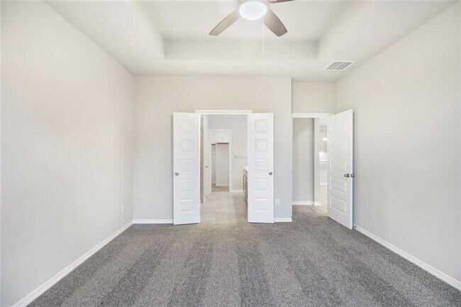 Building Photo - 828 Laguna Grn Ln
