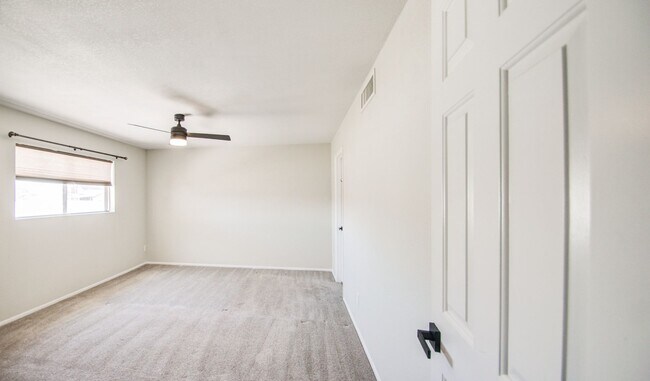 Building Photo - Spacious Villa for rent in Phoenix!