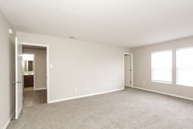 Building Photo - 424 W Warrior Ct