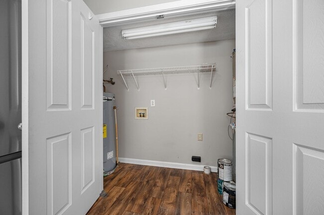 Building Photo - Hamlet Square Townhomes Unit 2410D