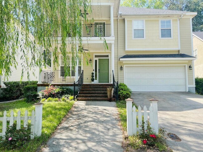 Building Photo - 933 Mitchell Ln