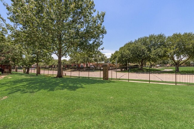 Building Photo - 209 Cimarron Trail