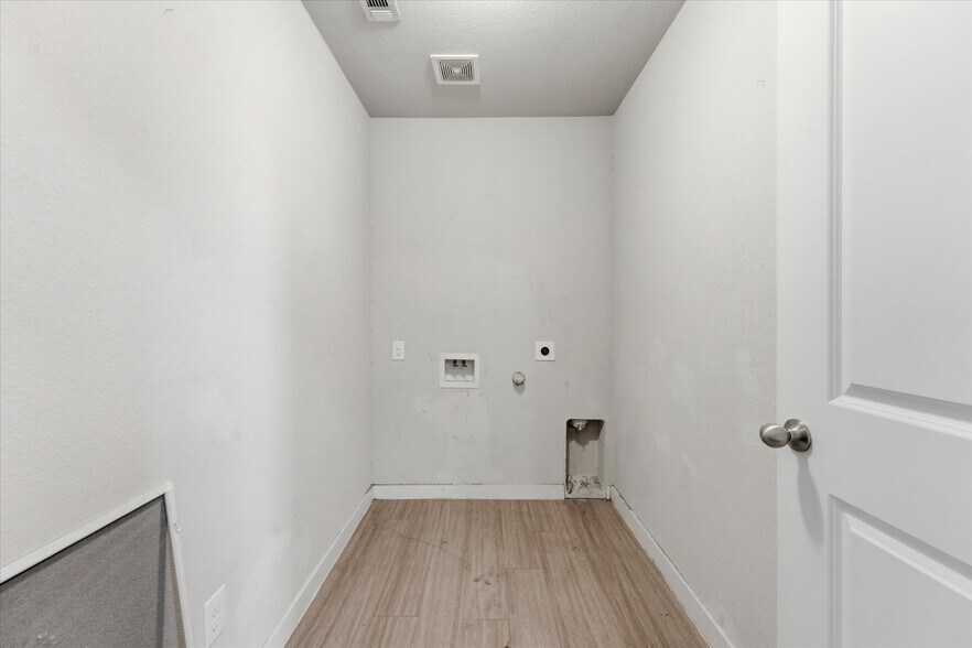 Building Photo - 9975 Rio Doso Dr