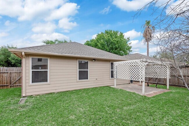 Building Photo - 2622 Autumn Springs Ln