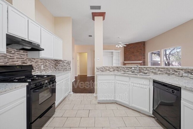 Building Photo - 1008 Chippewa