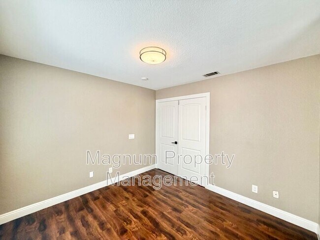Building Photo - 11938 Venetian Dr