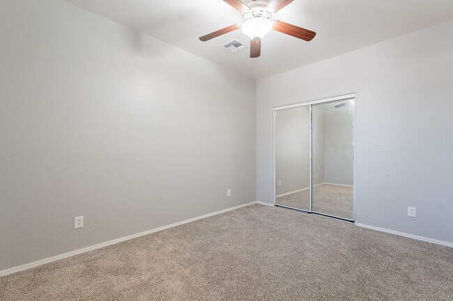 Building Photo - 4133 S Ponderosa Dr