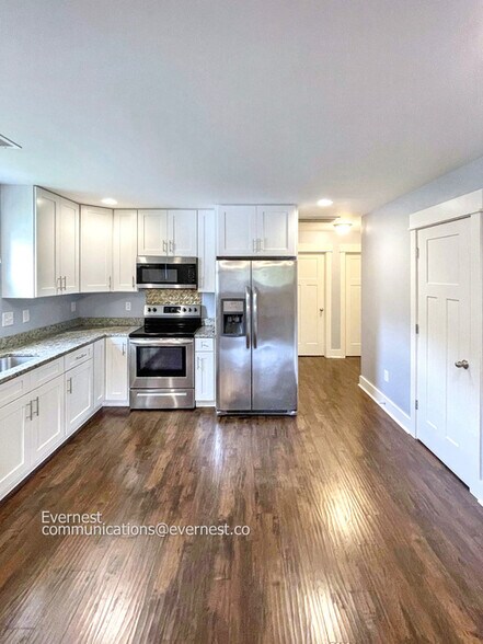 Building Photo - 327B Keeton Ave