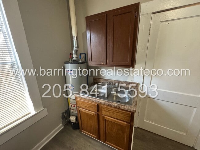 Building Photo - 404 54th St