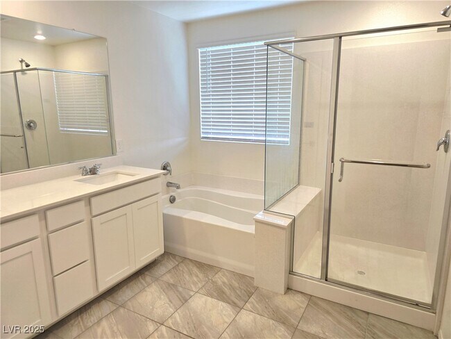Building Photo - 2406 Bellinzona Pl